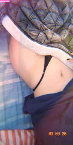 Yiyi Castelli  - Image