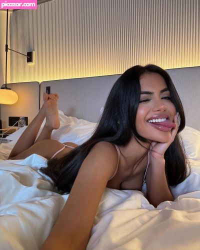 Aneeqa Farid  - Image