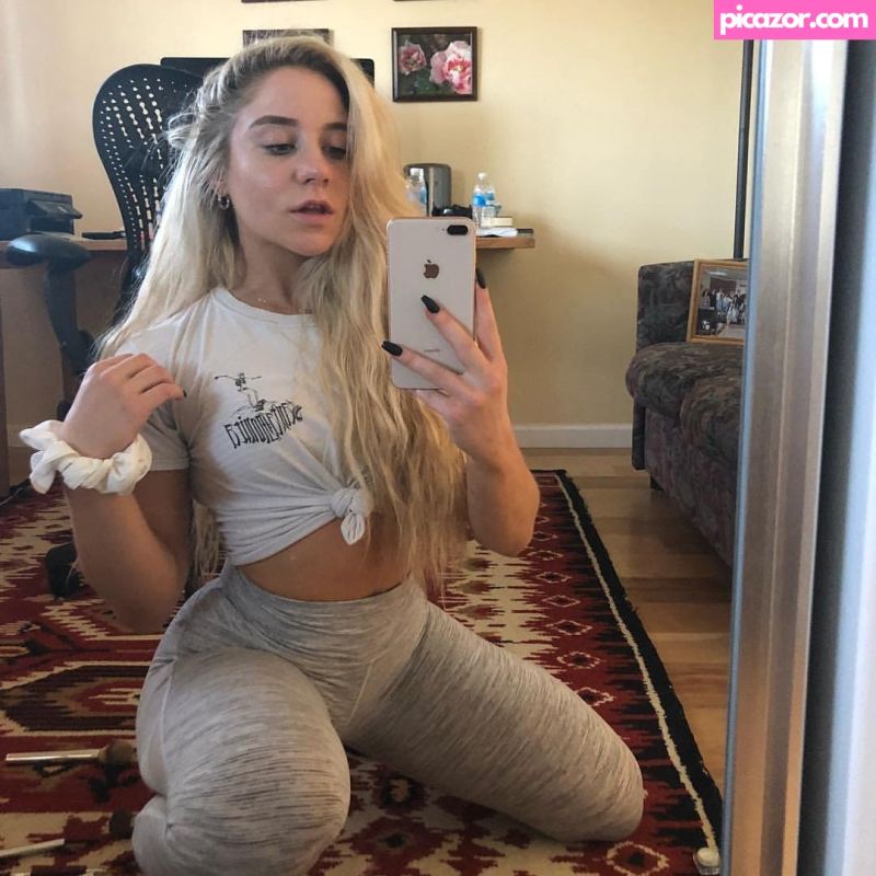 Nastassia Ponomarenko N5