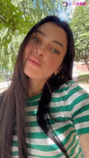 girlyours01 video #18 photo n 18