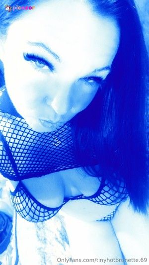 tinyhotbrunette-69 photo #14 photo n 14