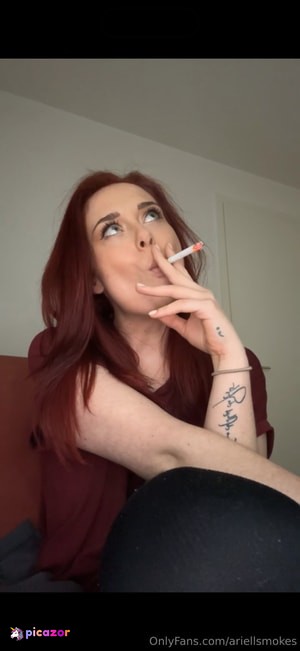 ariiel-smokes photo #1 photo n 1