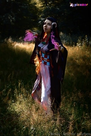 queen_nevia N10