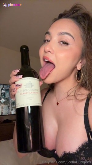 stella-hudgens-5 photo #444 photo n 444