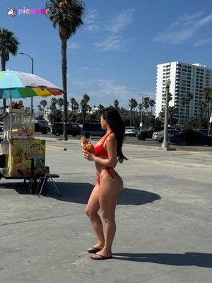 Julia Kelly N42