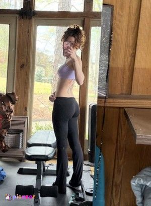 kyliecherryxo - Thumb