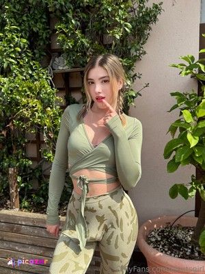 alextsgirl N1