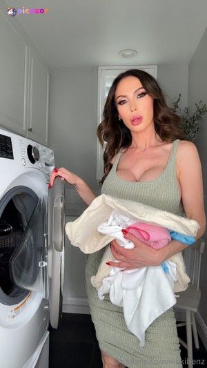 nikkibenz photo #26 photo n 26