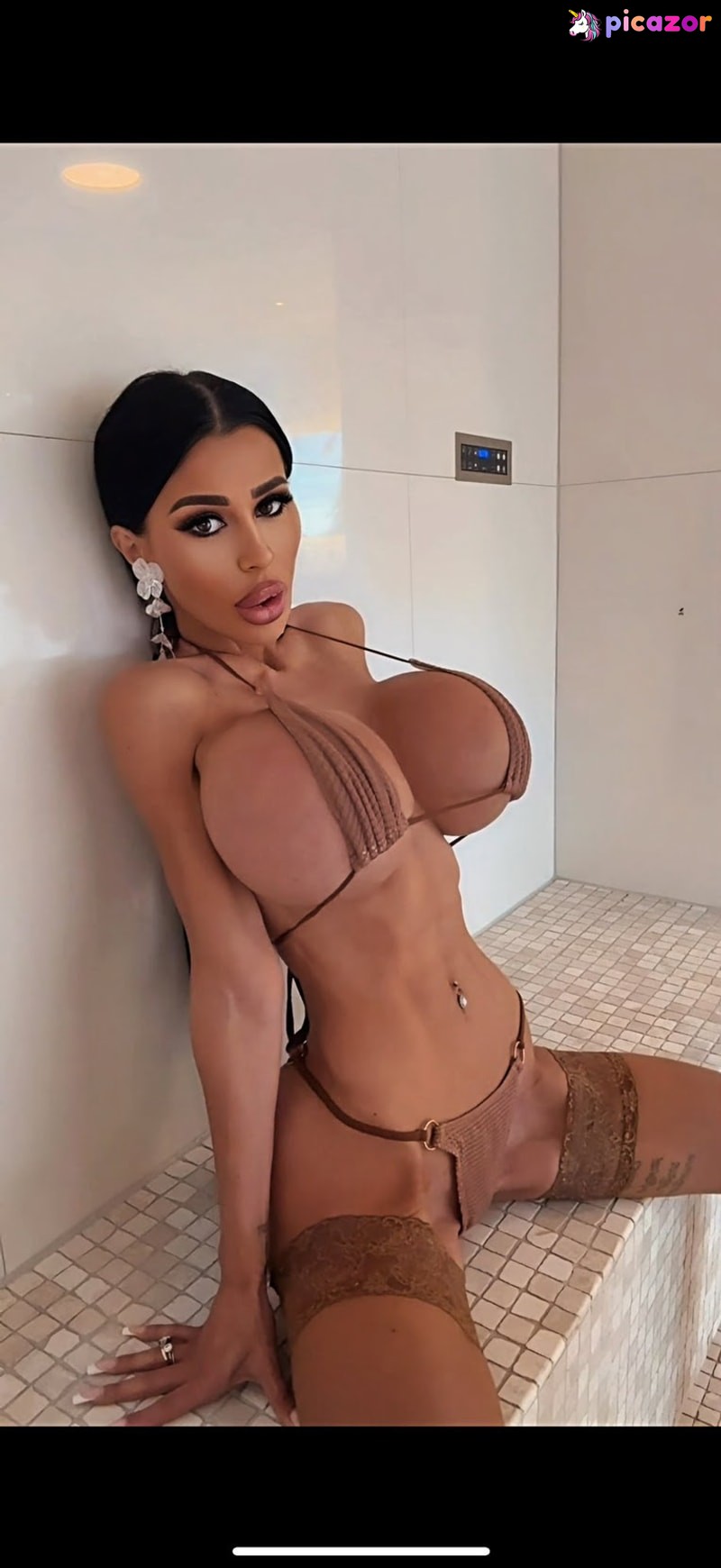 Selena Black N11