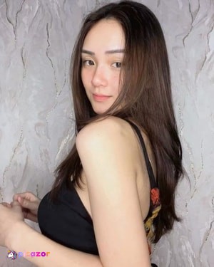 Adriana Suci N8