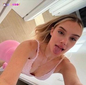 Lia Sikora - Thumb