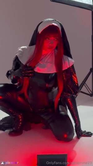 seraphine23 video #4 photo n 4