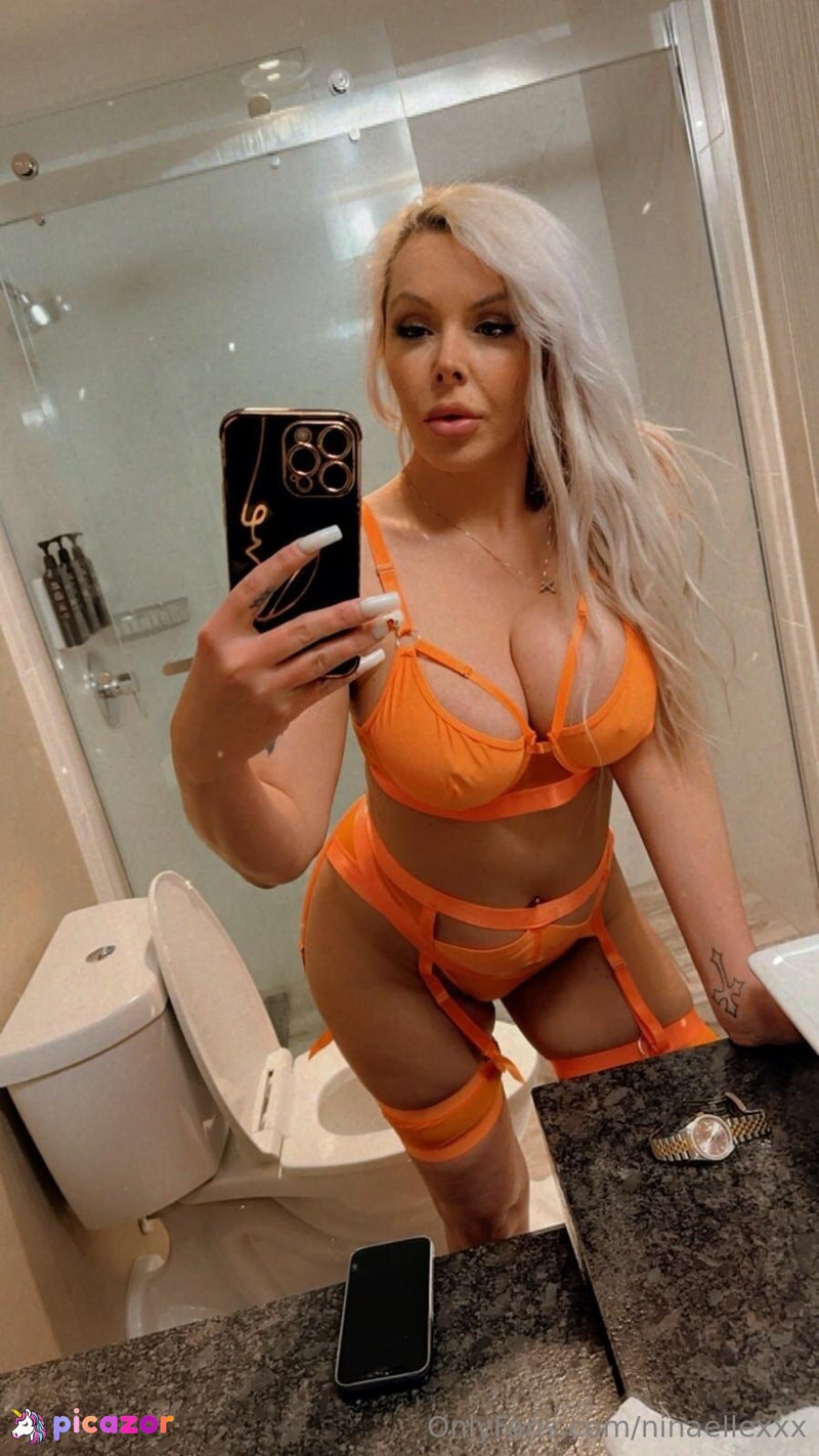 ninaellexxx N32