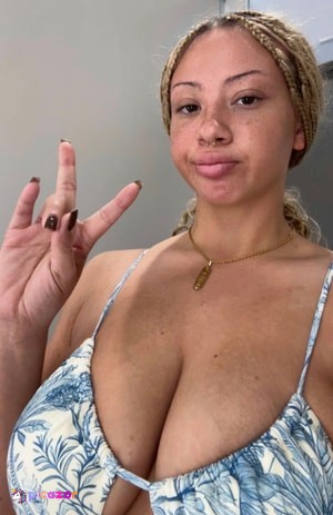 Liltaylord - Thumb