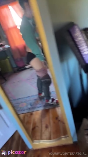 yourfavoritefartgirl video #10 photo n 10