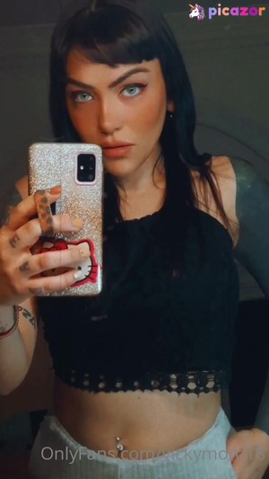 vickymoro18 video #4 photo n 4