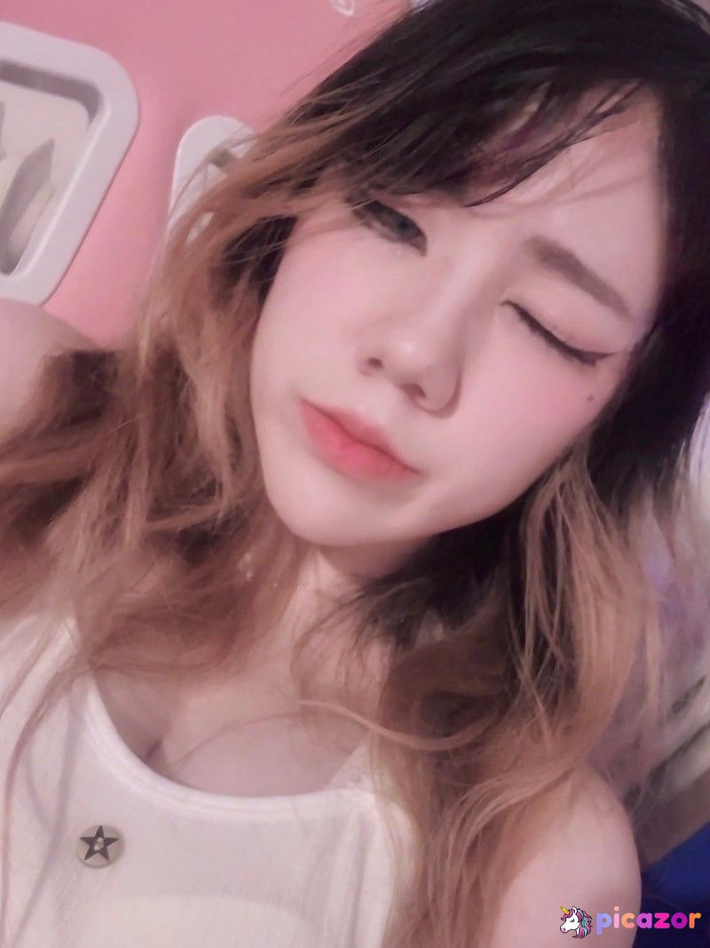 blushingsora N11