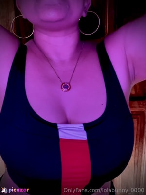 lolabunny_0000 video #2 photo n 2
