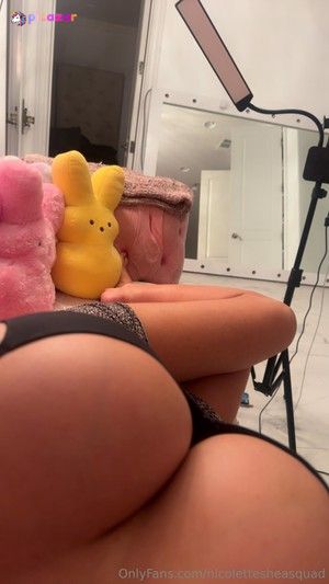 nicolette-shea-1 photo #307 photo n 307