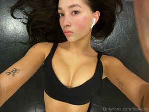 Holly Lim N21
