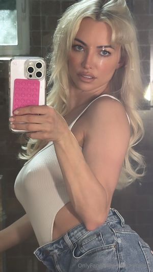 lindsey-pelas photo #1488 photo n 1488