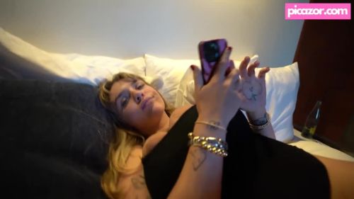 Gabbie Carter - Image
