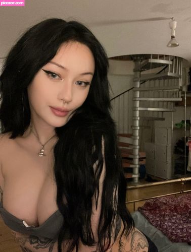 JadeyAnh - Image