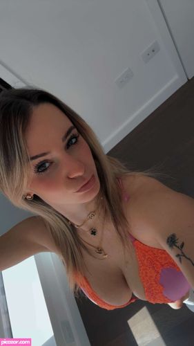 Kaitlyn Krems - Image