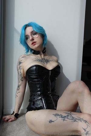 lyra-crow-2 photo #507 photo n 507