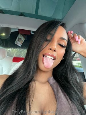 Aaliyah Foxxx N1