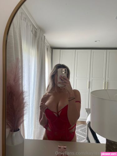 Kayla Simmons - Image