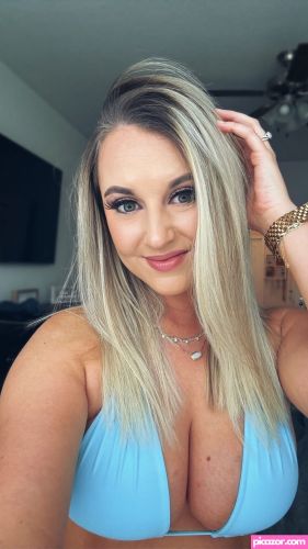 Emilee Atchley - Image