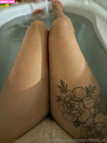 busty belle - Image