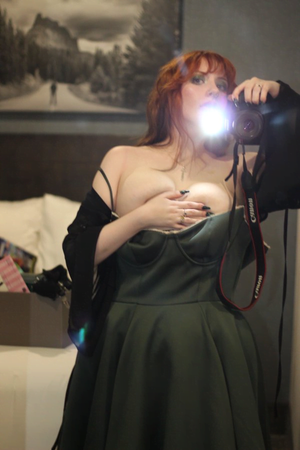 nsfwgoth-1 photo #9 photo n 9