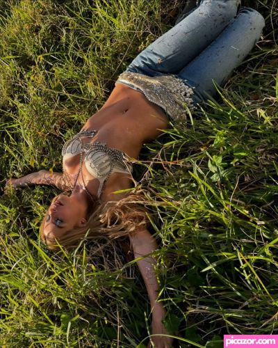 Addison Rae - Image
