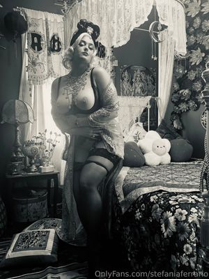stefania-ferrario photo #556 photo n 556