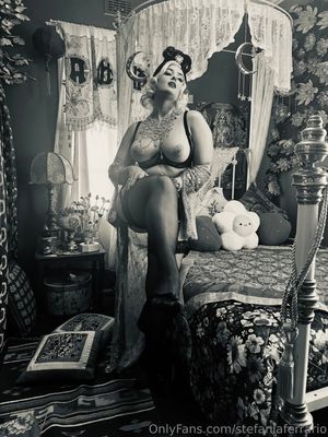 stefania-ferrario photo #567 photo n 567