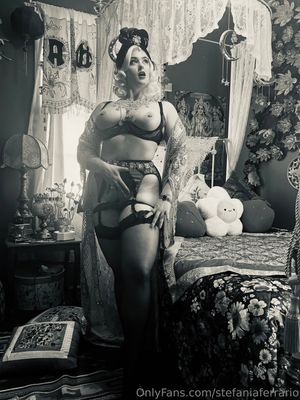 stefania-ferrario photo #557 photo n 557