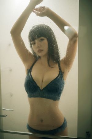 Eimi - Thumb