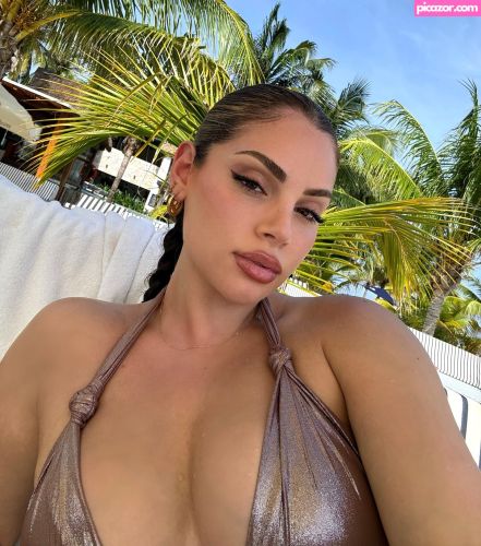 Nazanin Kavari - Image