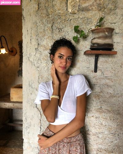 Rita Faez  - Image