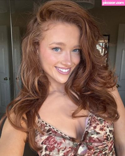phoebeisginger  - Image