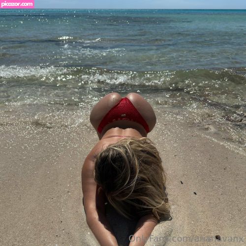 ArianaVanX - Image