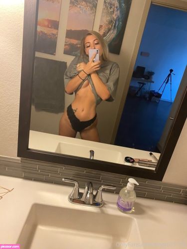 Taylor Mathis - Image