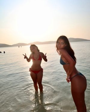 aimeejaihall - Thumb