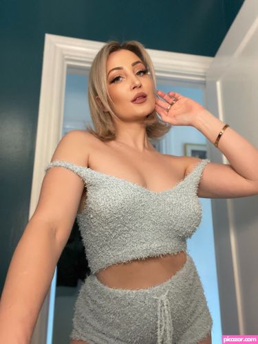 Holly Wolf - Image