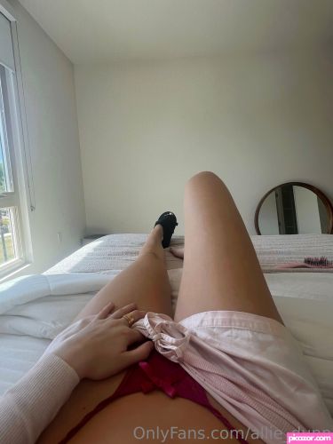 Allie Dunn - Image