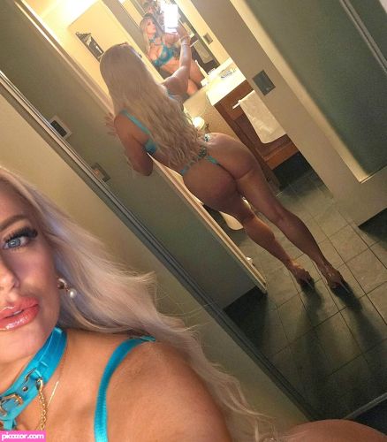 Exclusive Courtney - Image