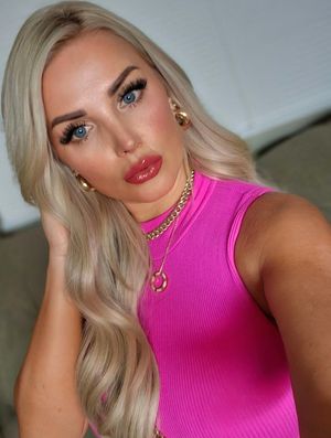 exclusive-courtney photo #1 photo n 1