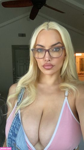 Lindsey Pelas - Image